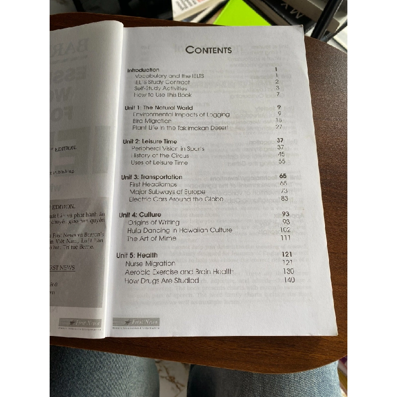 Essential Words For The IELTS - Barron's 537715