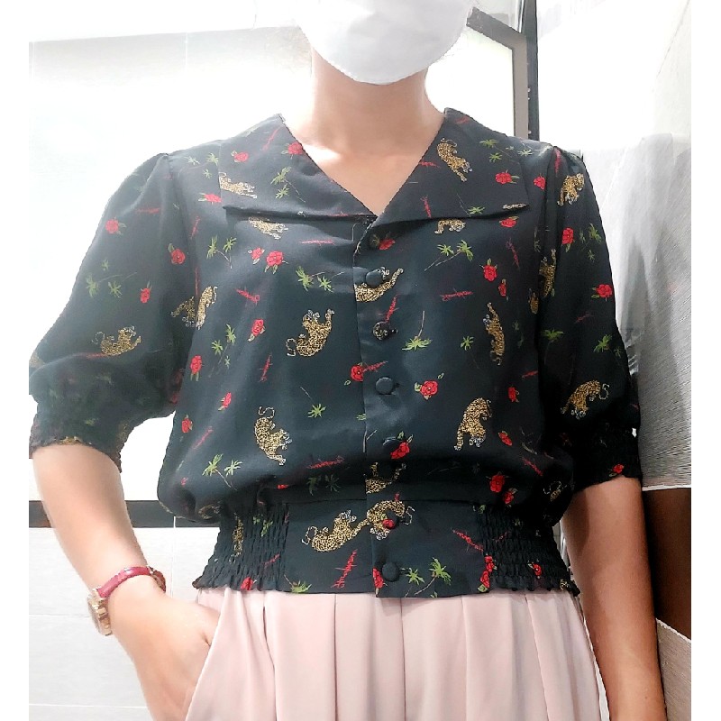 Áo kiểu bo gấu họa tiết xinh 11801