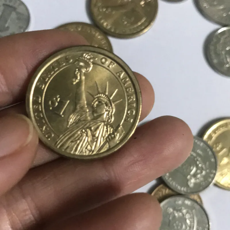 Bộ sưu tập đồng xu cũ 977288