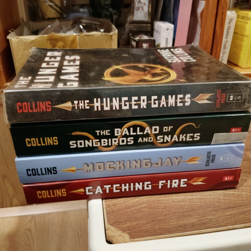 Bộ 4 cuốn The Hunger Games tiếng Anh, chất lượng đọc ổn 500371
