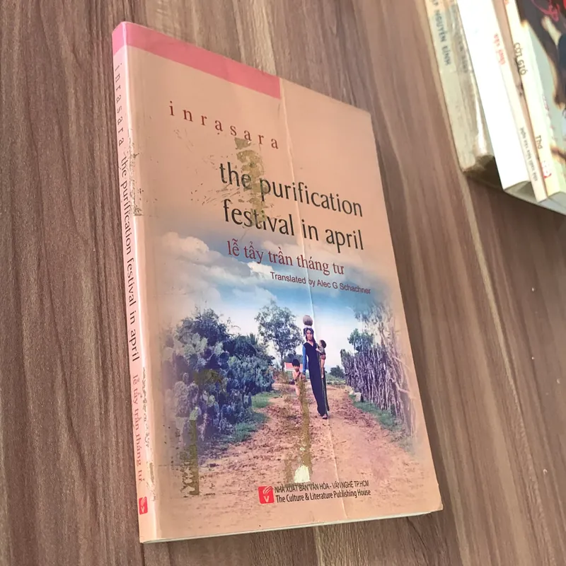 Lễ tẩy trần tháng tư, có chữ ký của tác giả inrasara 673936