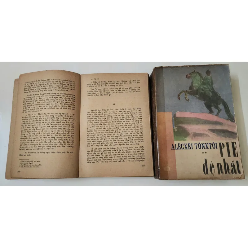 PIE ĐỆ NHẤT - một bộ tiểu thuyết kinh điển & lịch sử đồ sộ của nhà văn Nga Aleksey Tolstoy 703651