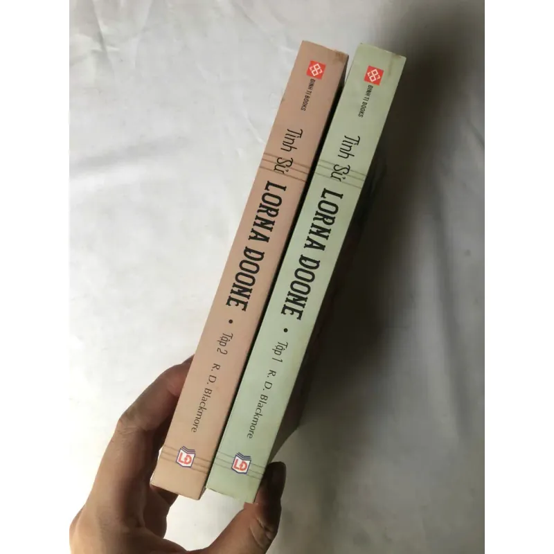 Trọn bộ 2 tập Tình sử Lorna Doone - R. D. Blackmore 1022827