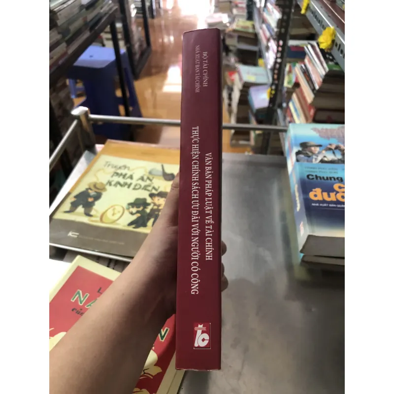 Văn bản pháp luật thực hiện chính sách ưu đãi với người có công 977707