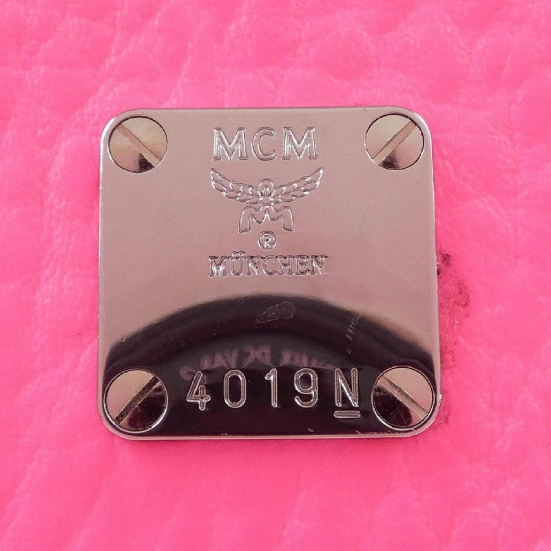 Túi xách MCM MXZ9AVI60QP001 - Hàng hiệu Chính hãng 831770