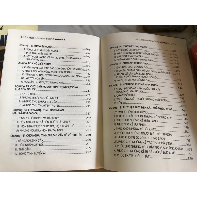 Một lối nhìn mới về luân lý  791118