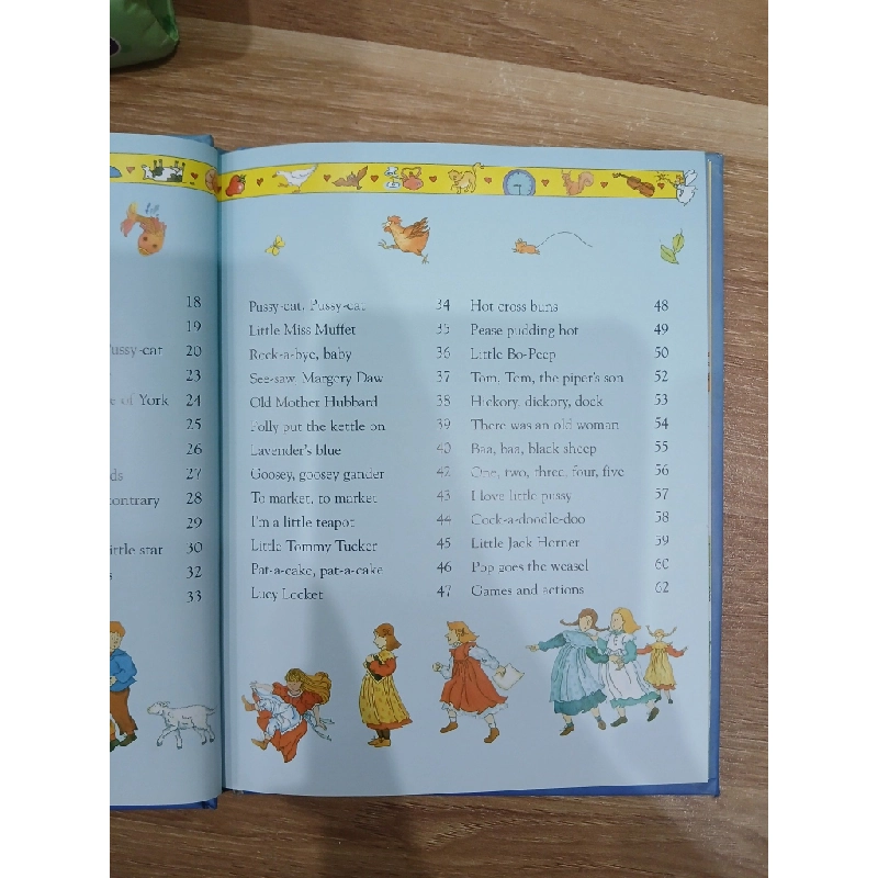 The Usborne Little Book of Nursery Rhymes  Various (Illustrated by Jo Litchfield) 531361