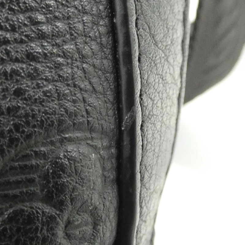 Túi xách vai Louis Vuitton Monogram Shadow Noé Sling M82248 612991