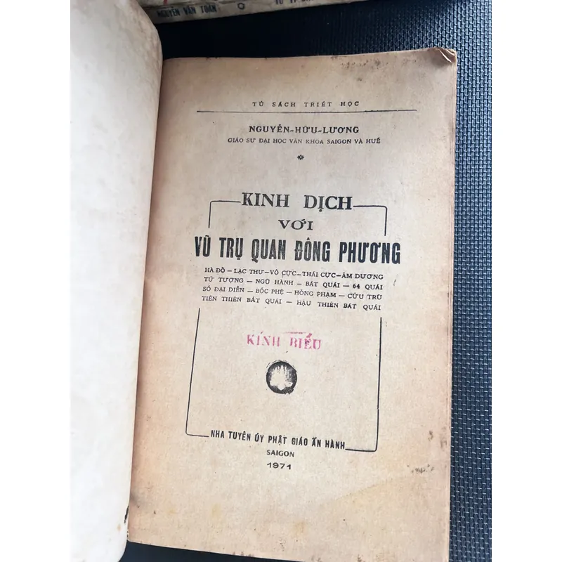 Kinh dịch với vũ trụ quan đông phương - Nguyễn Hữu Lương 591405