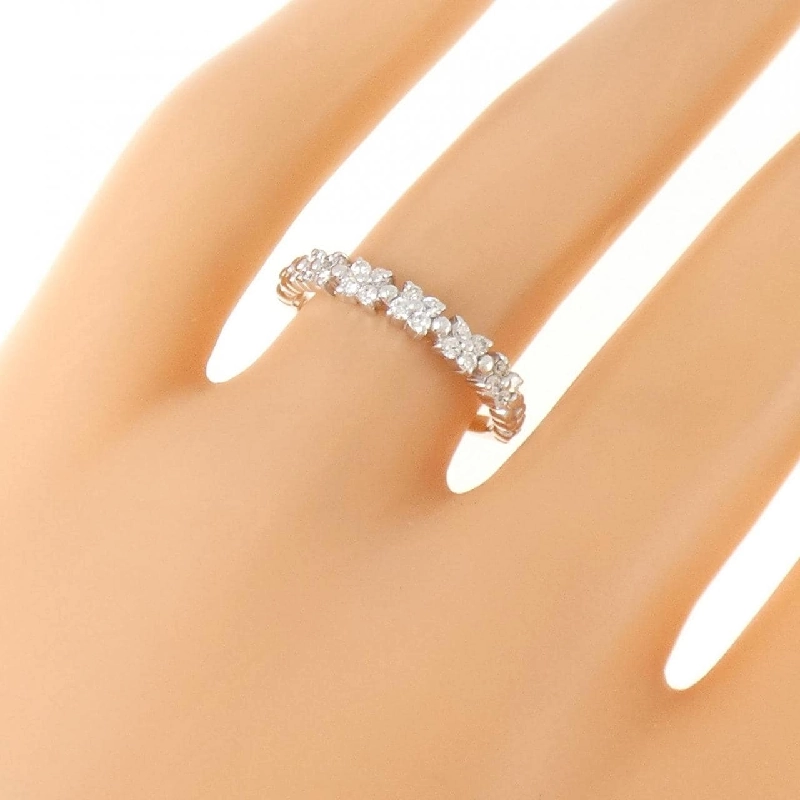 Nhẫn kim cương K18WG 0.20CT 668125