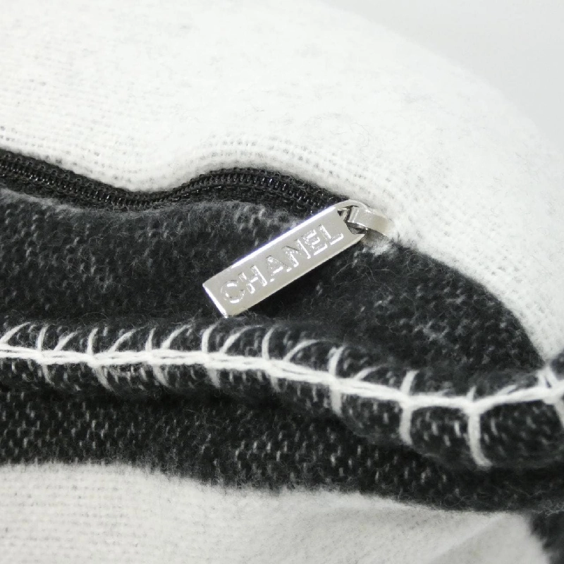 Chanel Cushion - Hàng hiệu Authentic 773234