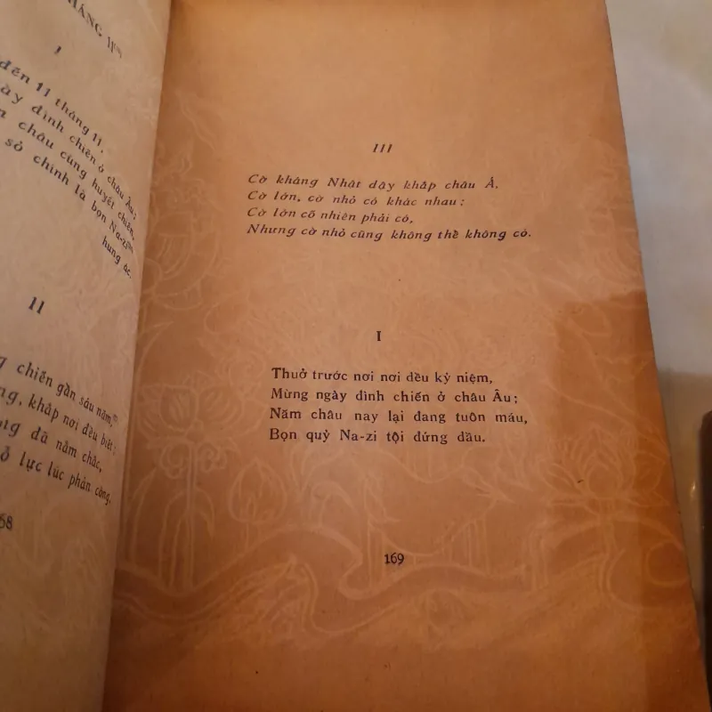 NHẬT KÝ TRONG TÙ - HỒ CHÍ MINH 749067