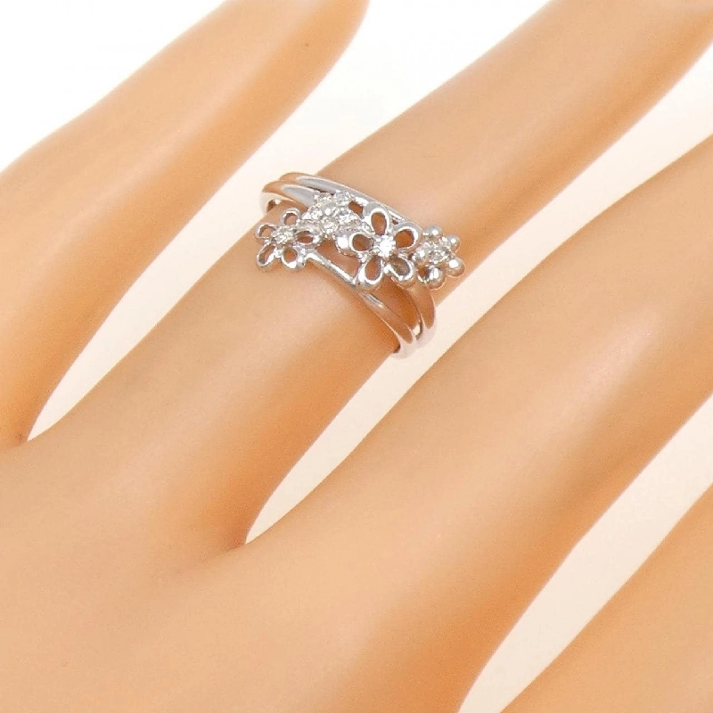 Nhẫn kim cương hoa K10WG 0.06CT - Hàng hiệu Authentic 845779