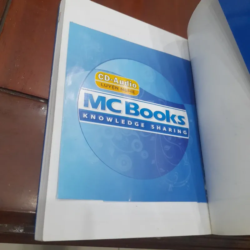 Luyện kỹ năng Nghe & Viết CHÍNH TẢ TIẾNG ANH (có CD) 750982