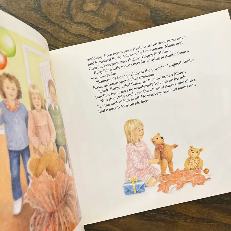 Ruby and the Parcel Bear 974891