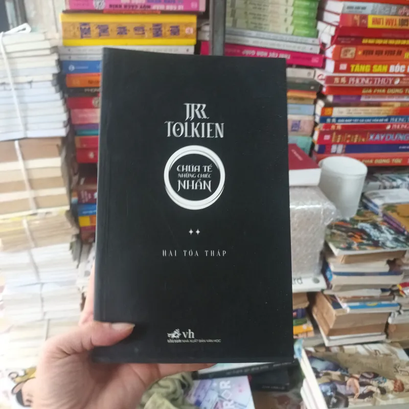 Chúa tể những chiếc nhẫn- J.R.R.Tolkien 791721