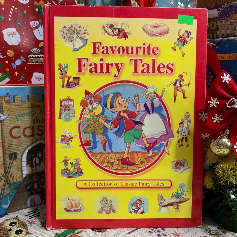 Sách tranh Favourite Fairy Tales, bản 2005, Used, sờn gáy, mép, bìa xấu 359723