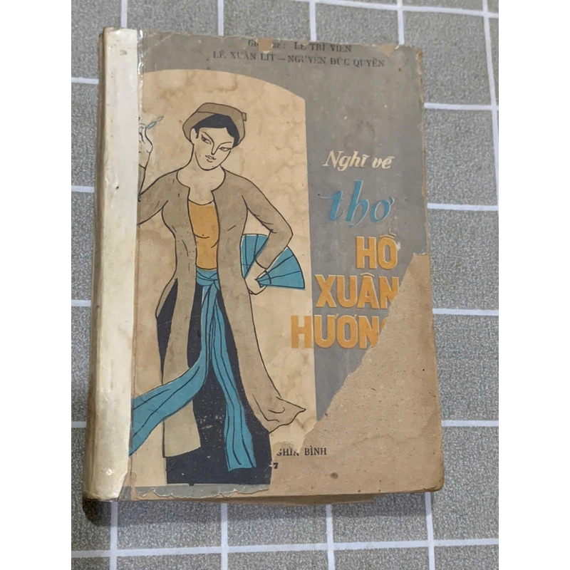 nghĩ và thơ Hồ XUân Hương 545431