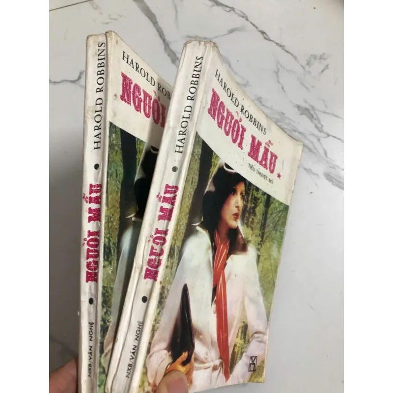 Người Mẫu – Harold Robbins (2 tập) 739593