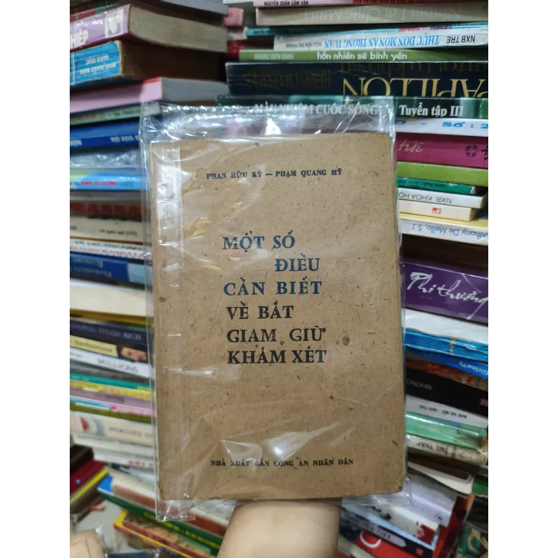 Một số điều cần biết về bắt, giam giữ và khám xét 558314