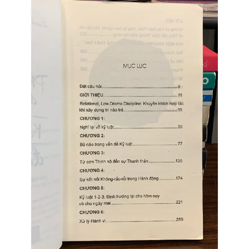 Phương pháp dạy con không đòn roi – Daniel J. Siegel & Tina Payne Bryson 571303