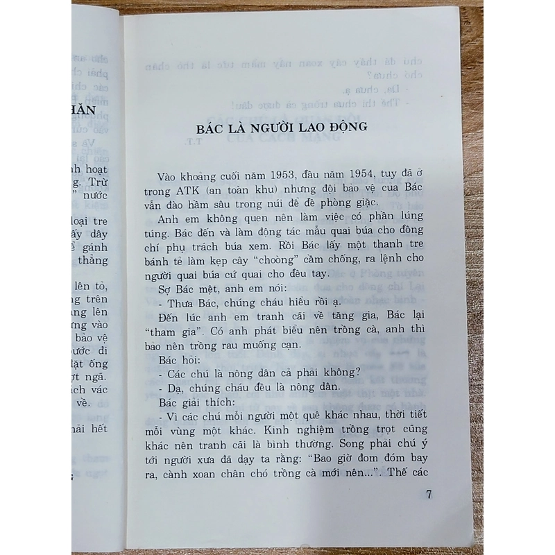 Bác Hồ với chiến sĩ 546578