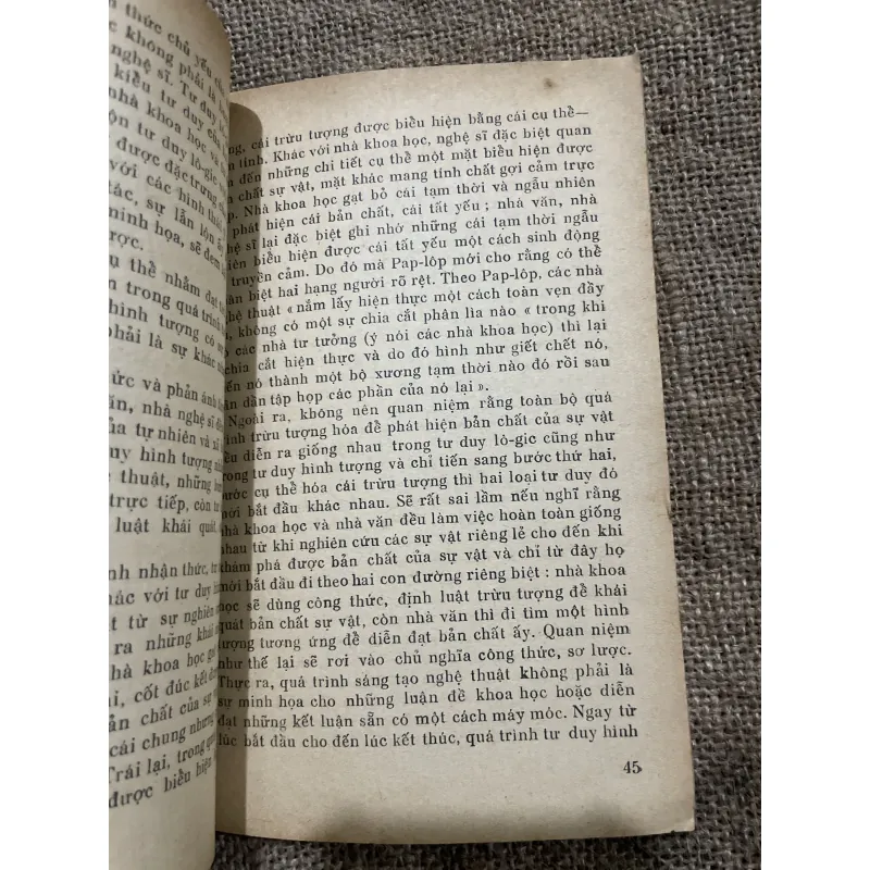 Nguyên lý văn học  977150