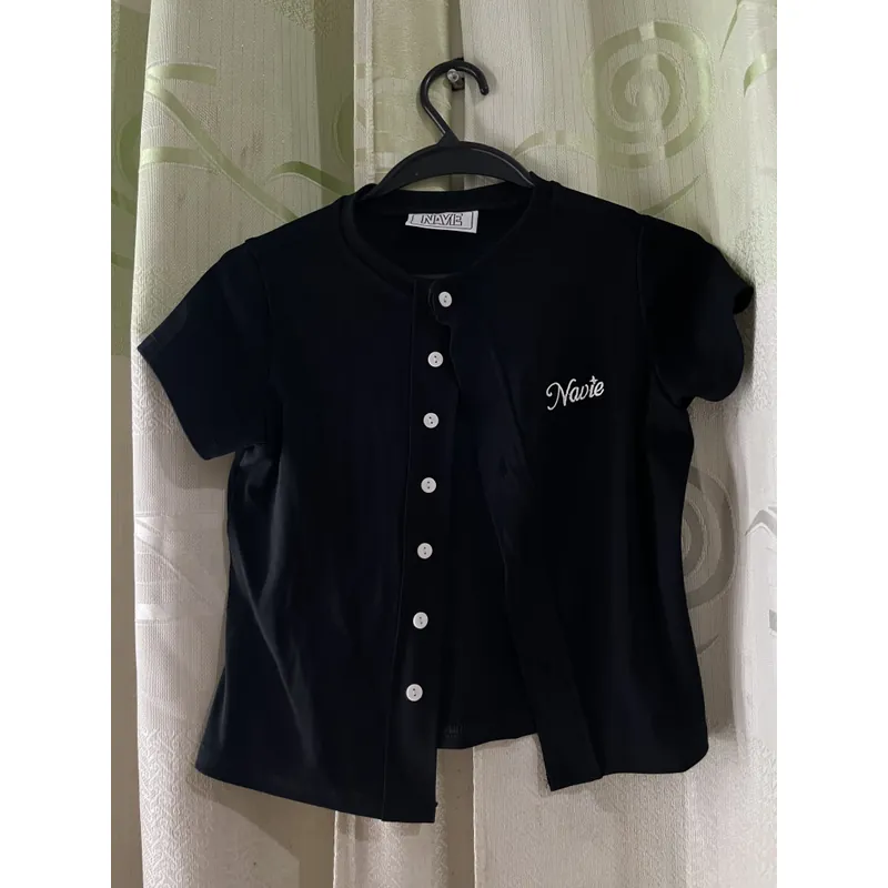 Áo croptop màu đen phong cách 590368