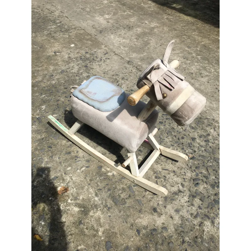 Ngựa bập bênh 655407