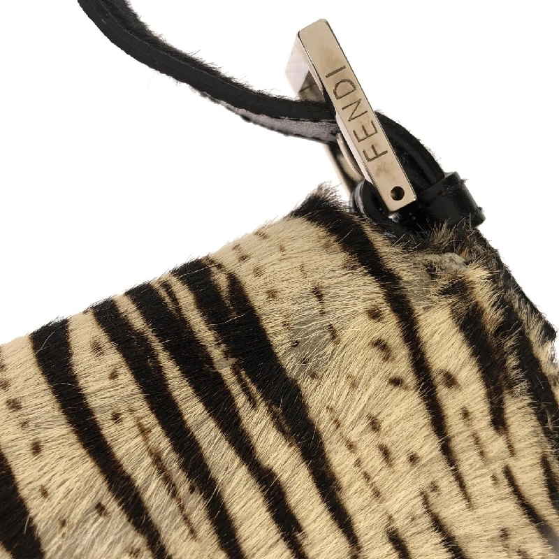 Túi xách vai Fendi Baguette 26424 - Hàng hiệu Chính hãng 766818