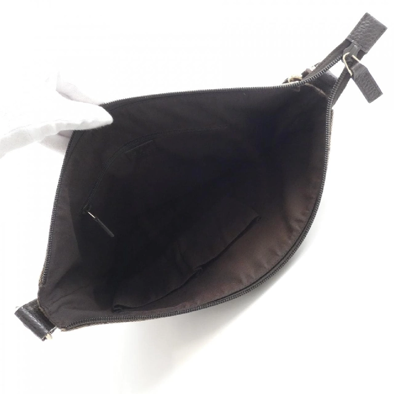 Túi xách vai Gucci 374411 611132