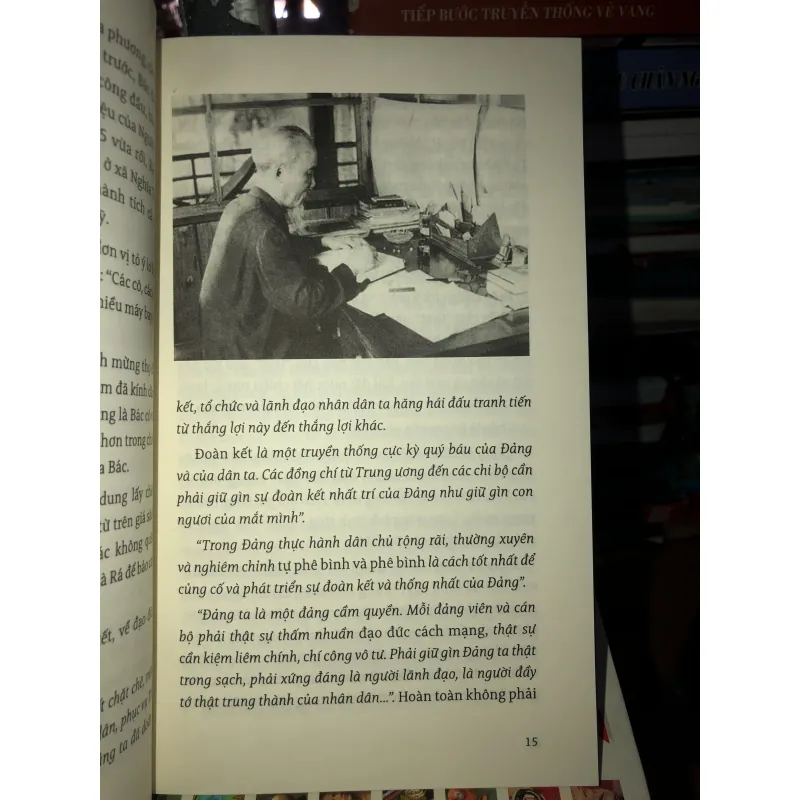 Bác Hồ viết di chúc - Vũ Kỳ 777271