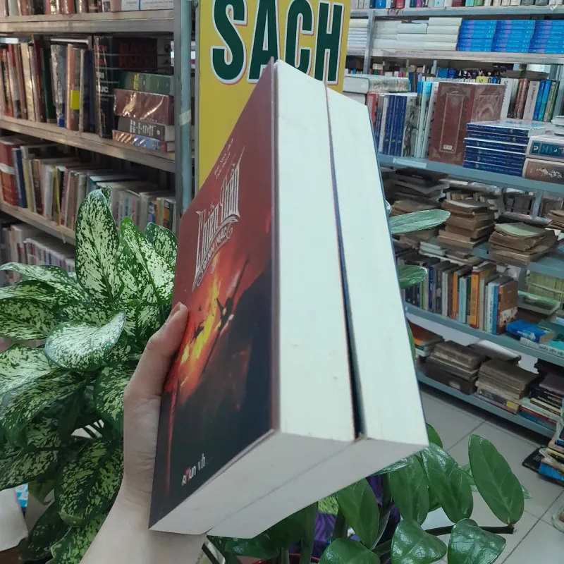 CHIẾN THẦN - ĐINH MẶC (BẢO NGỌC DỊCH) 1008489