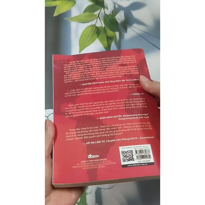 Đừng cố gắng bán - hãy giúp khách hàng mua - Trịnh Minh Thảo 688556