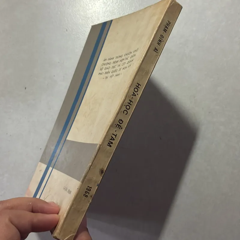 Hoá học các lớp đề tam khoa học toán và thực nghiệm - Phạm Đình Ái - 1968s 745326