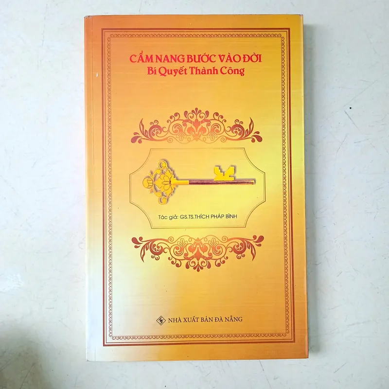 Cẩm nang bước vào đời bí quyết thành công  560767