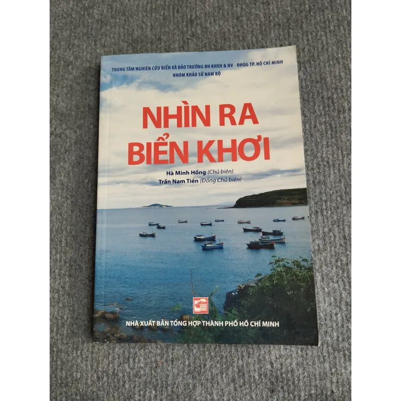 NHÌN RA BIỂN KHƠI 694833