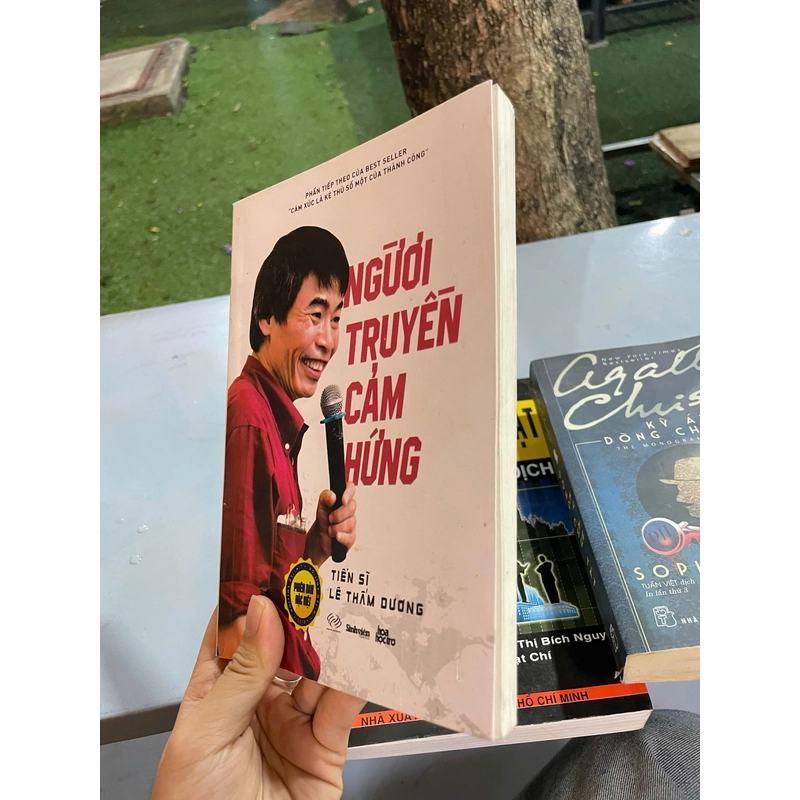 NGƯỜI TRUYỀN CẢM HỨNG - TIẾN SĨ: LÊ THẨM DƯƠNG 446256