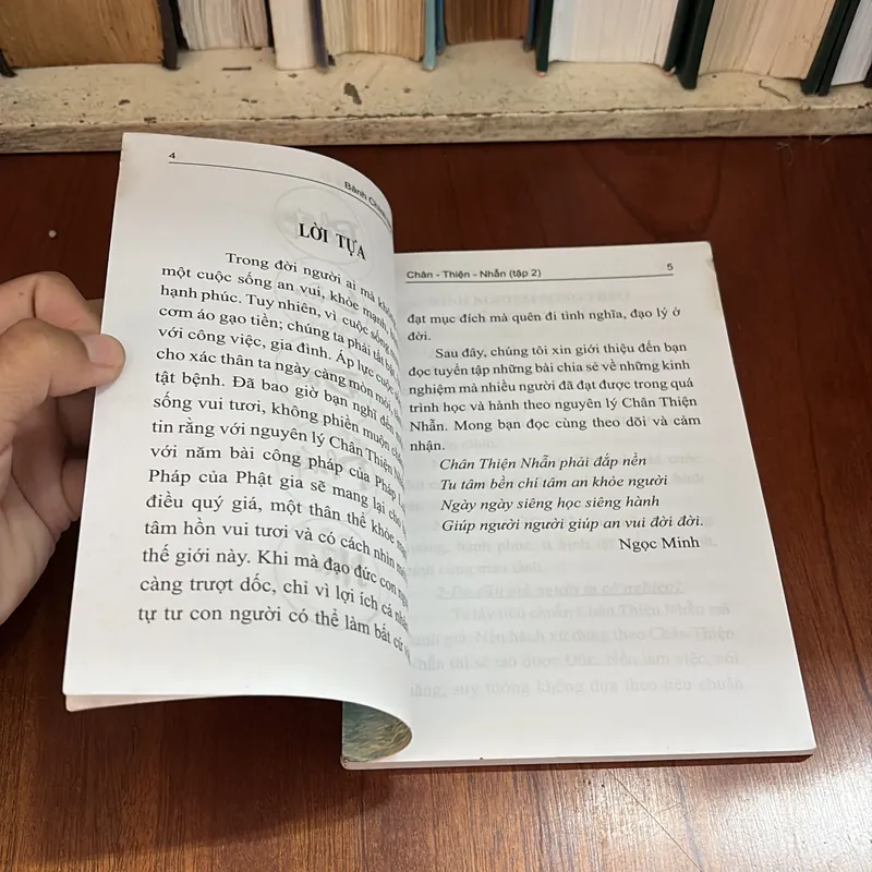 II Tựa sách: Chân Thiện Nhẫn - Bành Chính - 2015 589760