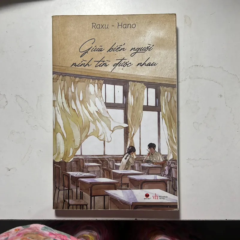 GIỮA BIỂN NGƯỜI MÌNH TÌM ĐƯỢC NHAU 929939