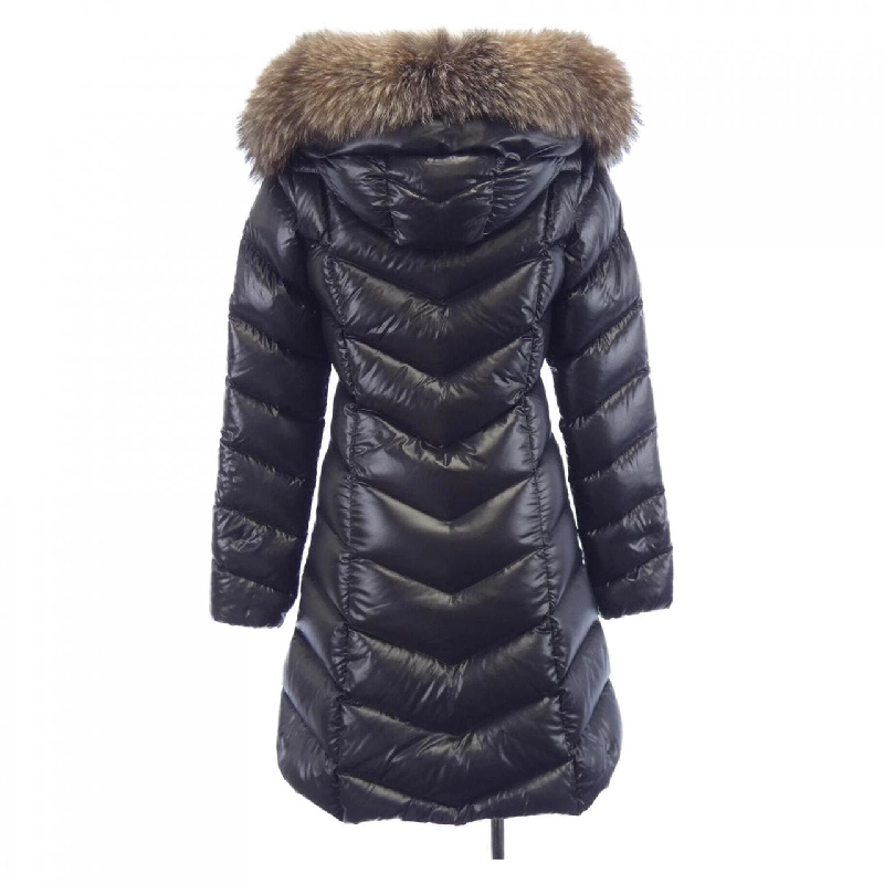 Áo khoác lông vũ MONCLER 635387