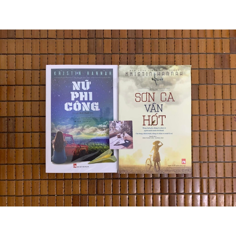 Nữ phi công Kristin Hannah (seal) 463318