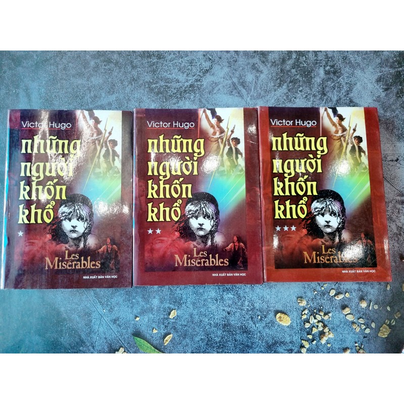 Sách NHỮNG NGƯỜI KHỐN KHỔ - Victor Hugo 141983