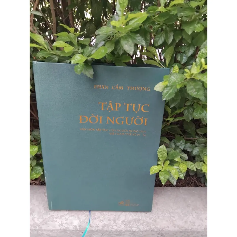 Tập tục đời người của Phan Cẩm Thượng  1024863