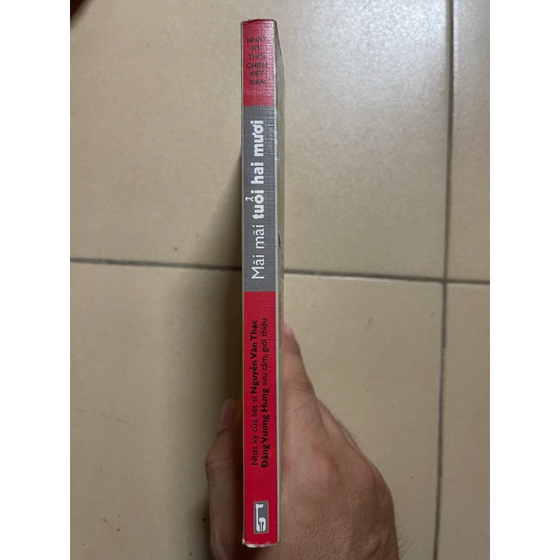 Mãi mãi tuổi hai mươi - Nguyễn Văn Thạc (k1) 542319