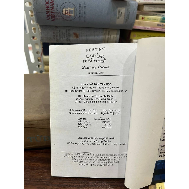 Nhật Ký Chú Bé Nhút Nhát: Luật của Rodrick - Jeff Kinney - Jeff Kinney 1003673