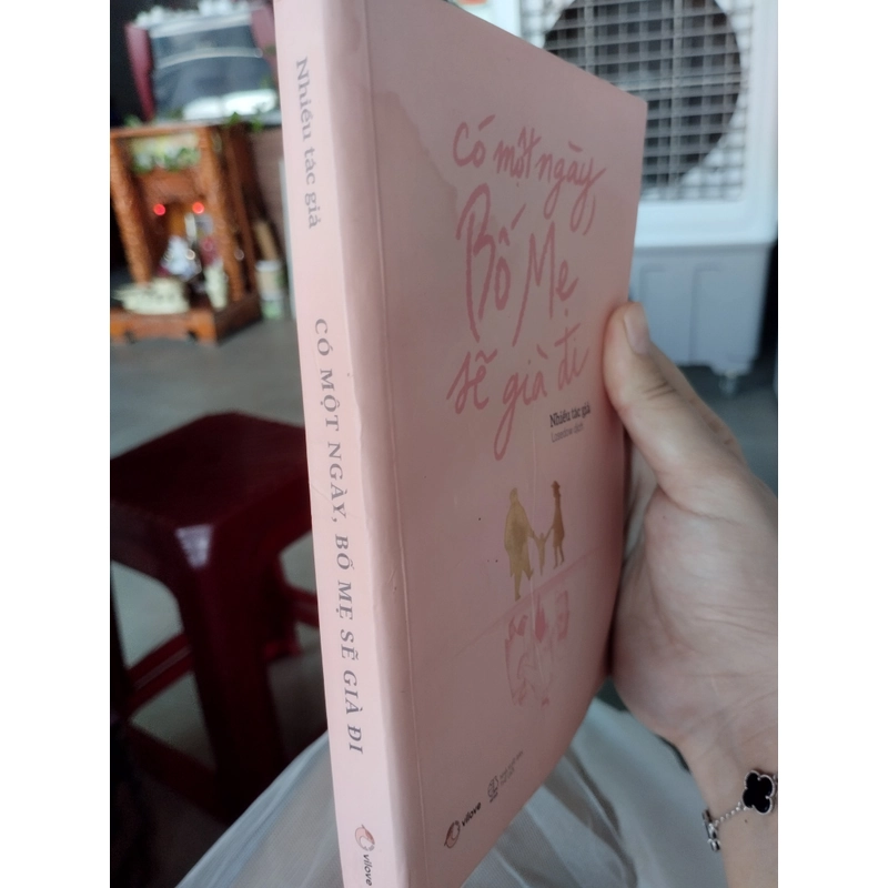 Có một ngày, bố mẹ sẽ già đi". 
 525185