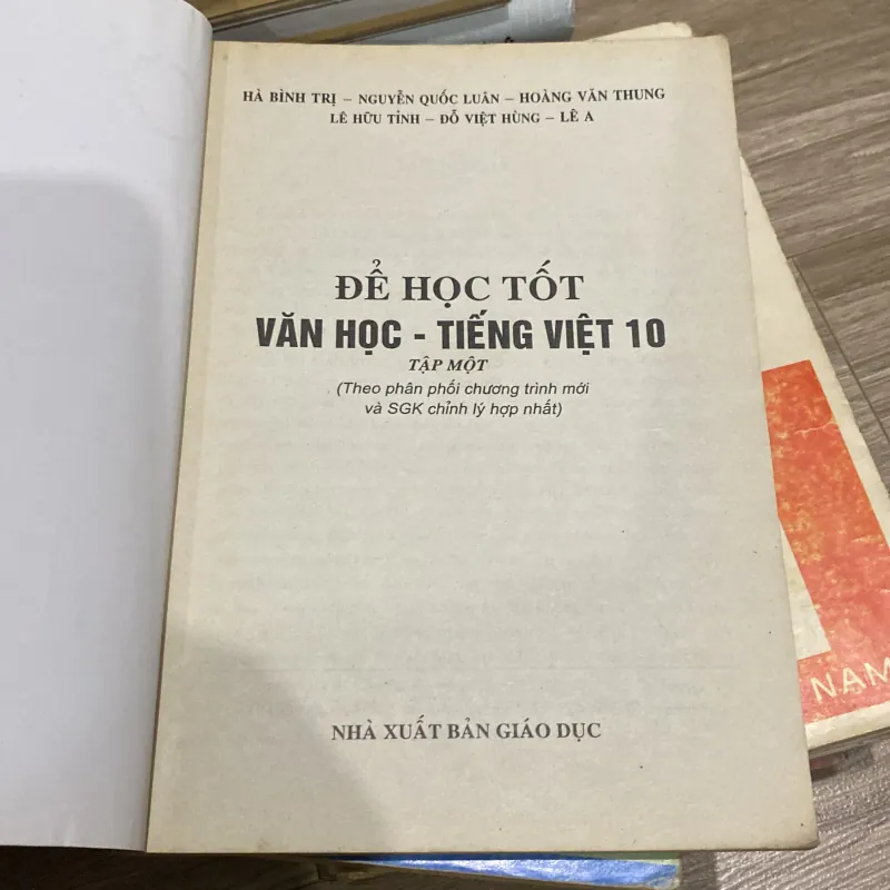 ĐỂ HỌC TỐT VĂN HỌC - TIẾNG VIỆT 10 (TẬP MỘT + TẬP HAI) 994068