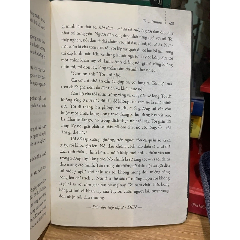 Năm mươi sắc thái Xám -E L James 756186