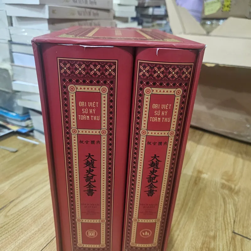 Đại việt sử ký toàn thư trọn bộ 2q bìa cứng (có hộp) tớ, nặng khoảng 9kg như hình 567778